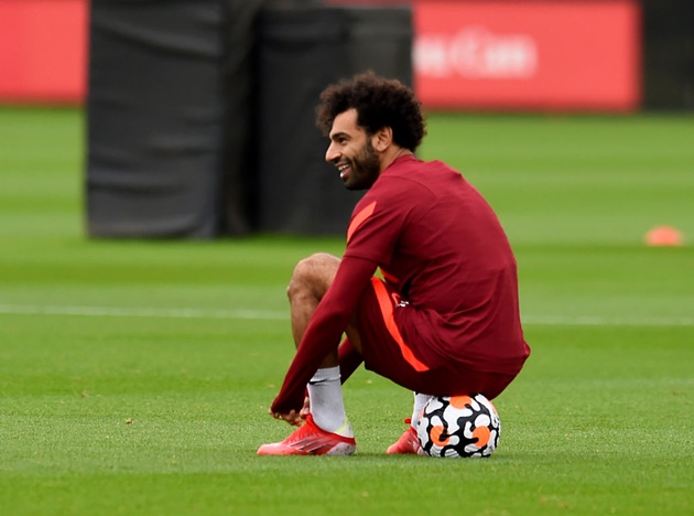 Jamie Carragher expects Mohamed Salah to renew his contract with Liverpool - Bóng Đá