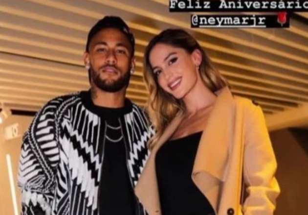 Neymar’s ex-girlfriend Natalia Barulich stuns fans with topless picture - Bóng Đá