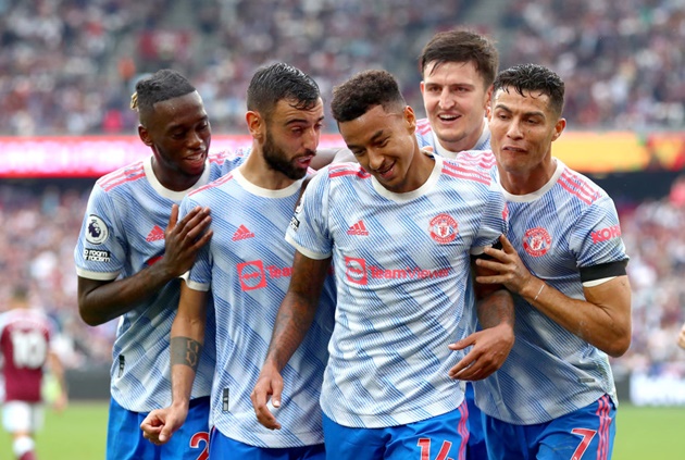 Lingard ghi bàn thắng đẹp mắt ở phút 89.