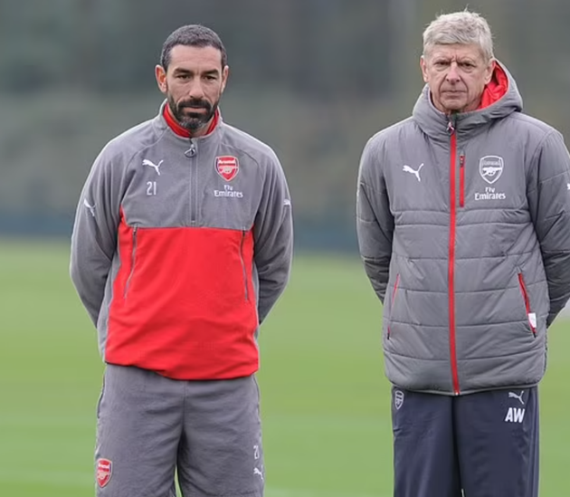 'I didn't even look at Arsene': Arsenal legend Robert Pires recounts the 'horrible week' which started with Wenger  - Bóng Đá