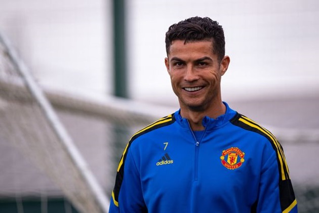 Cristiano Ronaldo sent dressing room warning to teammate ahead of Man Utd debut - Bóng Đá
