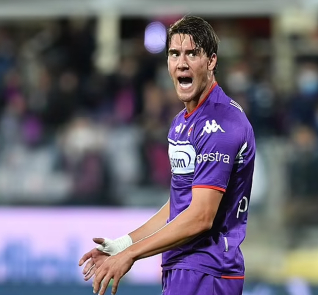 Fiorentina slap £77m price tag on Arsenal target Dusan Vlahovic after he REJECTED £35m offer for new contract - Bóng Đá