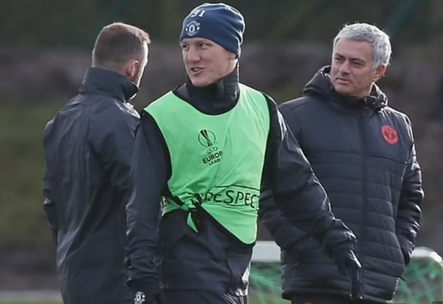 Bastian Schweinsteiger claims Jose Mourinho exiled him at Man United because he 'played under Pep Guardiola' earlier in his career...  - Bóng Đá