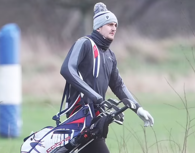 Harry Maguire wastes little time getting in the swing of things on the golf - Bóng Đá