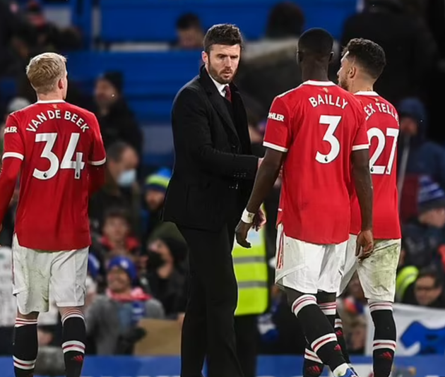 Man United 'stopped running for Ole Gunnar Solskjaer' but have responded to 'new voice' in Michael Carrick claims Alan Shearer - Bóng Đá