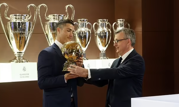 Ronaldo hits out at Ballon d'Or chief's 'LIES' after Pascal Ferre claimed that his career ambition is to finish with more wins than M10 - Bóng Đá