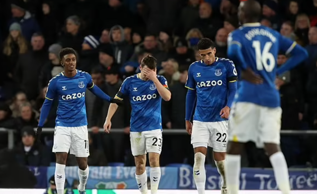 Steve McManaman accuses Everton of 'WASTING money' on players with a lack of options on bench in Liverpool defeat... - Bóng Đá