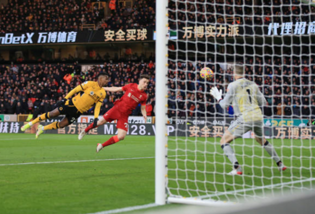TRỰC TIẾP Wolves 0-0 Liverpool: Alexander-Arnold bỏ lỡ đáng tiếc (H1) - Bóng Đá
