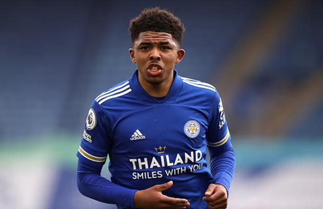 Chelsea 'are planning a swoop for injured Leicester defender Wesley Fofana to replace Antonio Rudiger - Bóng Đá