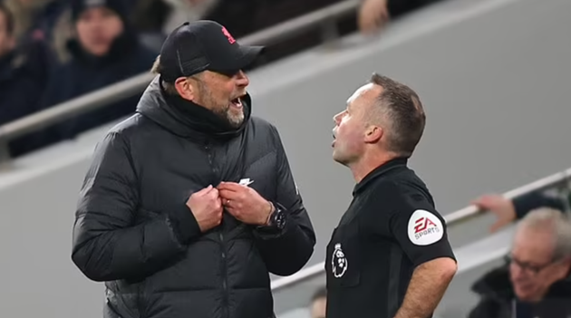 'I really have no idea what his problem is with me': Jurgen Klopp FUMES at referee Paul Tierney - Bóng Đá