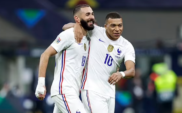 'Everyone knows one day he could arrive': Karim Benzema admits French international team-mate Kylian Mbappe - Bóng Đá