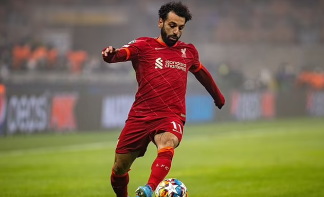 Liverpool fans are left FURIOUS as officials blow for half-time when Mohamed Salah is through on goal - Bóng Đá
