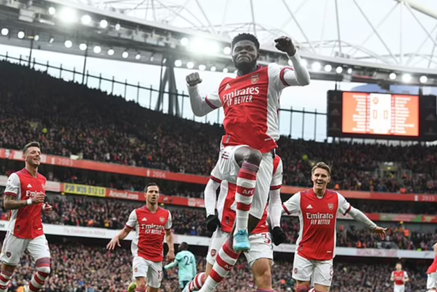'He's come a long way': Arsenal boss Mikel Arteta hails improving Thomas Partey - Bóng Đá