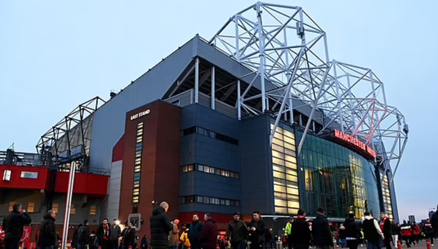 Man United are warned that plans to demolish and rebuild Old Trafford could cost up to £1.5BILLION - Bóng Đá