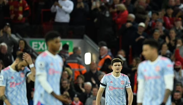 Paul Scholes says Manchester United were 'DISGUSTING to watch' in their humiliating defeat to Liverpool - Bóng Đá