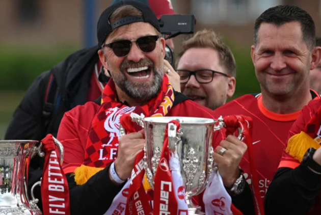 Jurgen Klopp sends emotional message to Liverpool fans at parade after Champions League heartbreak - Bóng Đá