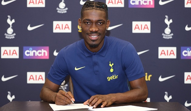 Bissouma joins Tottenham from Brighton - Bóng Đá