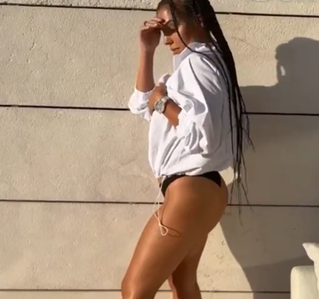 Georgina Rodriguez shows off her bum - Bóng Đá