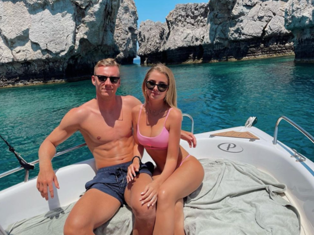 Bernd Leno’s wife Sophie stuns in bikini - Bóng Đá