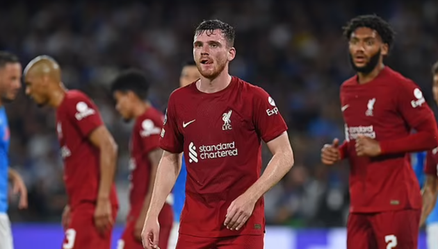 Jamie Carragher SLAMS Liverpool's 'suicide football' in 'embarrassing' defeat by Napoli and ridicules Joe Gomez and Virgil van Dijk for playing like 'kids'. - Bóng Đá