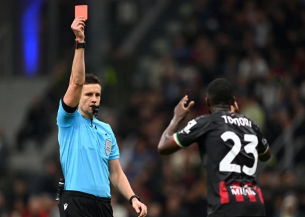 Jamie Carragher says Fikayo Tomori red card ‘feels harsh’ in AC Milan vs Chelsea match - Bóng Đá