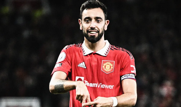 Fernandes ấn định chiến thắng 2-0 cho Man United.