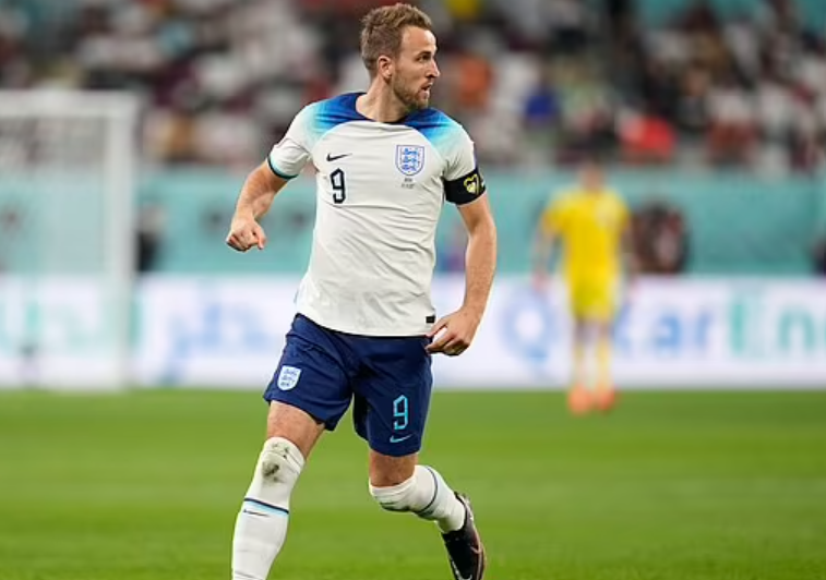 England believe Harry Kane has NOT suffered major damage to his right ankle - Bóng Đá