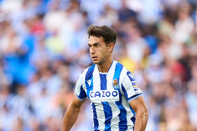 Erik ten Hag is a big admirer of Real Sociedad midfielder Martin Zubimendi - Bóng Đá