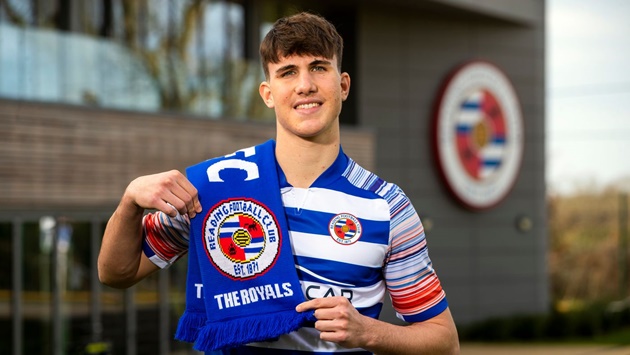 CESARE CASADEI COMPLETES LOAN SWITCH TO READING - Bóng Đá