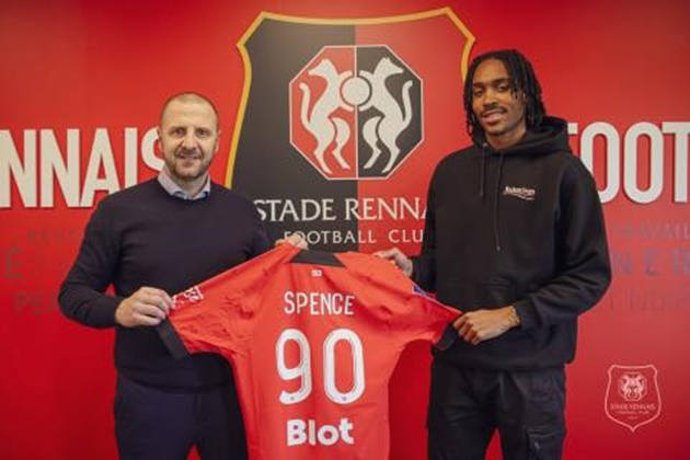 Tottenham confirm Djed Spence's loan move to Rennes for the rest of the season - Bóng Đá