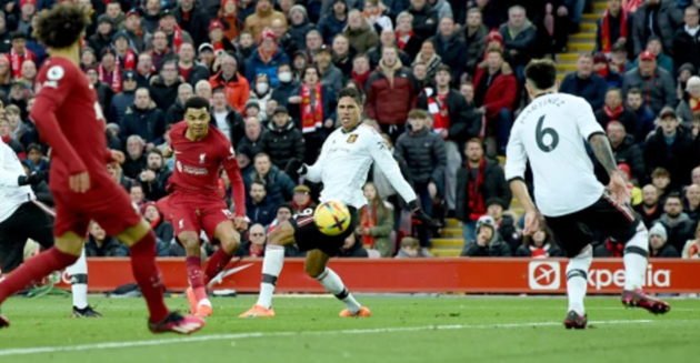 Paul Scholes blasts ‘criminal’ Lisandro Martinez during Manchester United’s 7-0 defeat to Liverpool - Bóng Đá