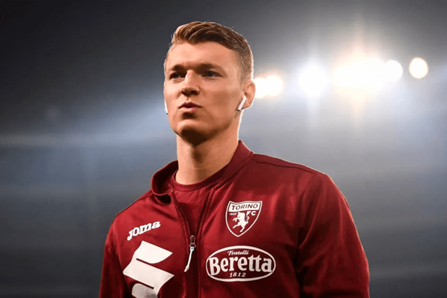 Liverpool and Newcastle 'are battling for Torino's £16million-rated centre back Perr Schuurs  - Bóng Đá