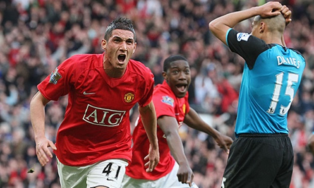 Macheda có trận đấu ra mắt ấn tượng.
