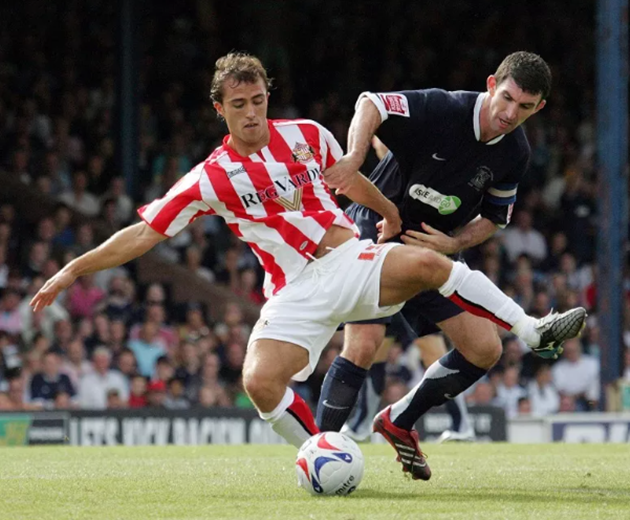 Riera trong màu áo Sunderland.