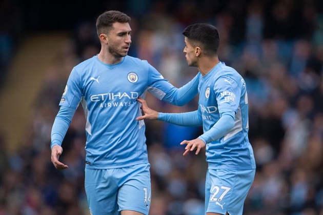 Arsenal in the transfer race for Man City star Aymeric Laporte. - Bóng Đá