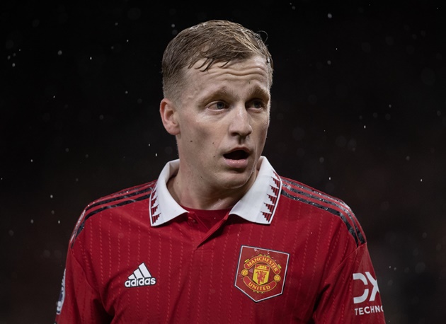 Wolves 'giải cứu' tiền vệ Man United