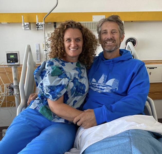 Edwin van der Sar is no longer in ICU - Bóng Đá