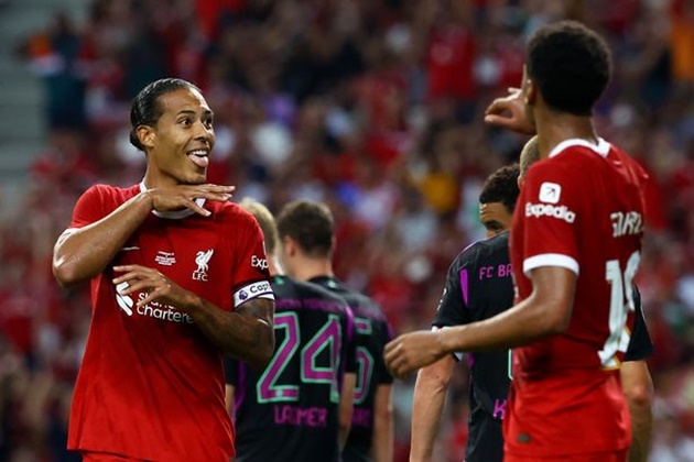 CĐV Liverpool: "Premier League chưa sẵn sàng cho đội trưởng Van Dijk" 1 Trung vệ người Hà Lan ghi bàn trước Bayern.