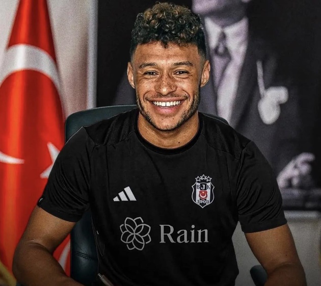 Alex Oxlade-Chamberlain completes free transfer to Besiktas  - Bóng Đá