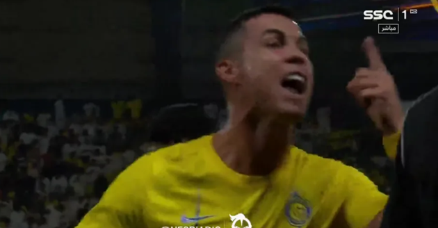 Cristiano Ronaldo scream ‘f***ing hell’ in official’s face then shove man trying to a get selfie in huge meltdown - Bóng Đá