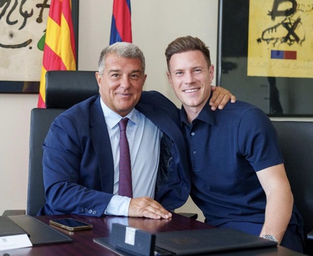 Marc André ter Stegen officially signs his new deal at Barcelona - Bóng Đá