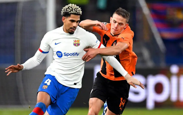 RONALD ARAÚJO INJURY UPDATE PROVIDED AFTER BARCELONA’S SHOCK DEFEAT TO SHAKHTAR DONETSK - Bóng Đá