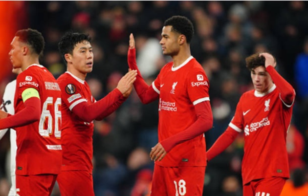 LIVERPOOL HAVE GOT THE SQUAD 'STRONG ENOUGH TO TAKE' ON CHALLENGE OF CHASING QUADRUPLE - JOE COLE - Bóng Đá