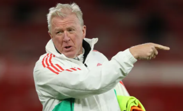 Jamie Carragher suggests Steve McClaren may be the cause of Manchester United’s ‘dated’ style of play - Bóng Đá