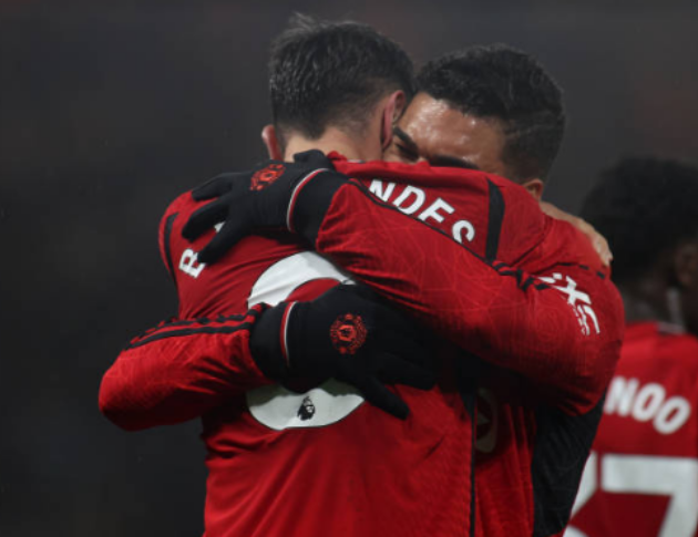 Casemiro - 7 điểm. Tiền vệ người Brazil có ngày thi đấu vất vả khi cố gắng bắt kịp nhịp độ trận đấu. Việc Casemiro sa sút góp phần khiến tuyến giữa Man United trở nên mong manh trước sức ép từ Chelsea.