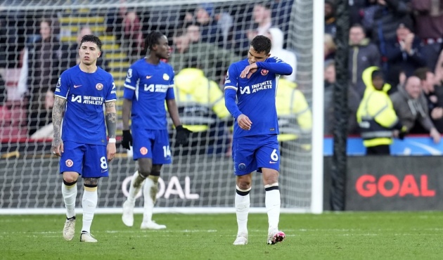 Alan Pardew has major doubts over Chelsea’s defence after they drop more points against Sheffield United - Bóng Đá
