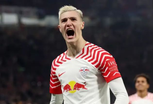 RB Leipzig hitman Benjamin Sesko's agent in attendance at Old Trafford for Arsenal defeat - Bóng Đá