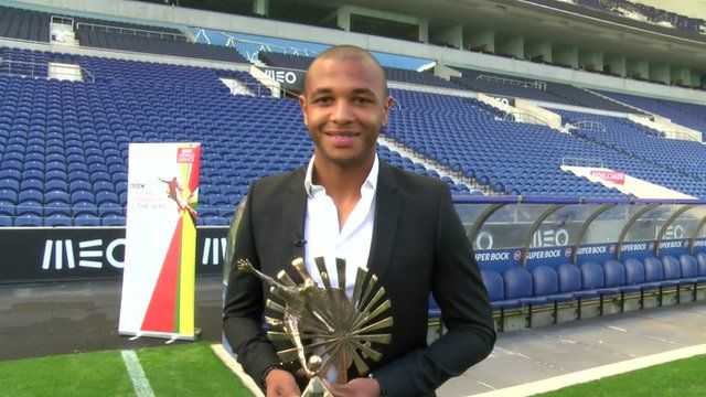 Yacine Brahimi: 5 Things to Know About the Free Agent & Arsenal Target - Bóng Đá