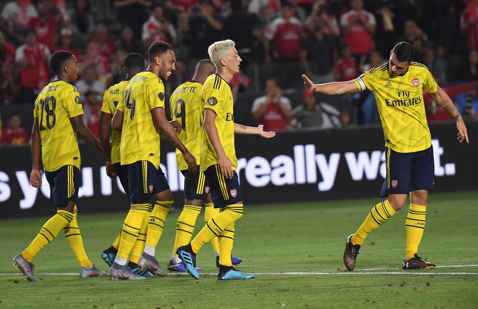 Five reasons why Dani Alves must choose Arsenal over Tottenham - Bóng Đá