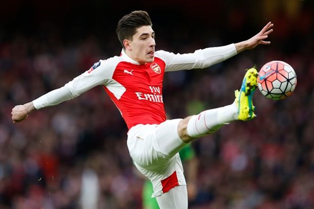 Lãnh đạo Barcelona bật cười vì giá của Bellerin
